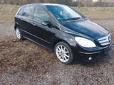 Mercedes-Benz B 200 - Mercedes-Benz 200: Kleinwagen