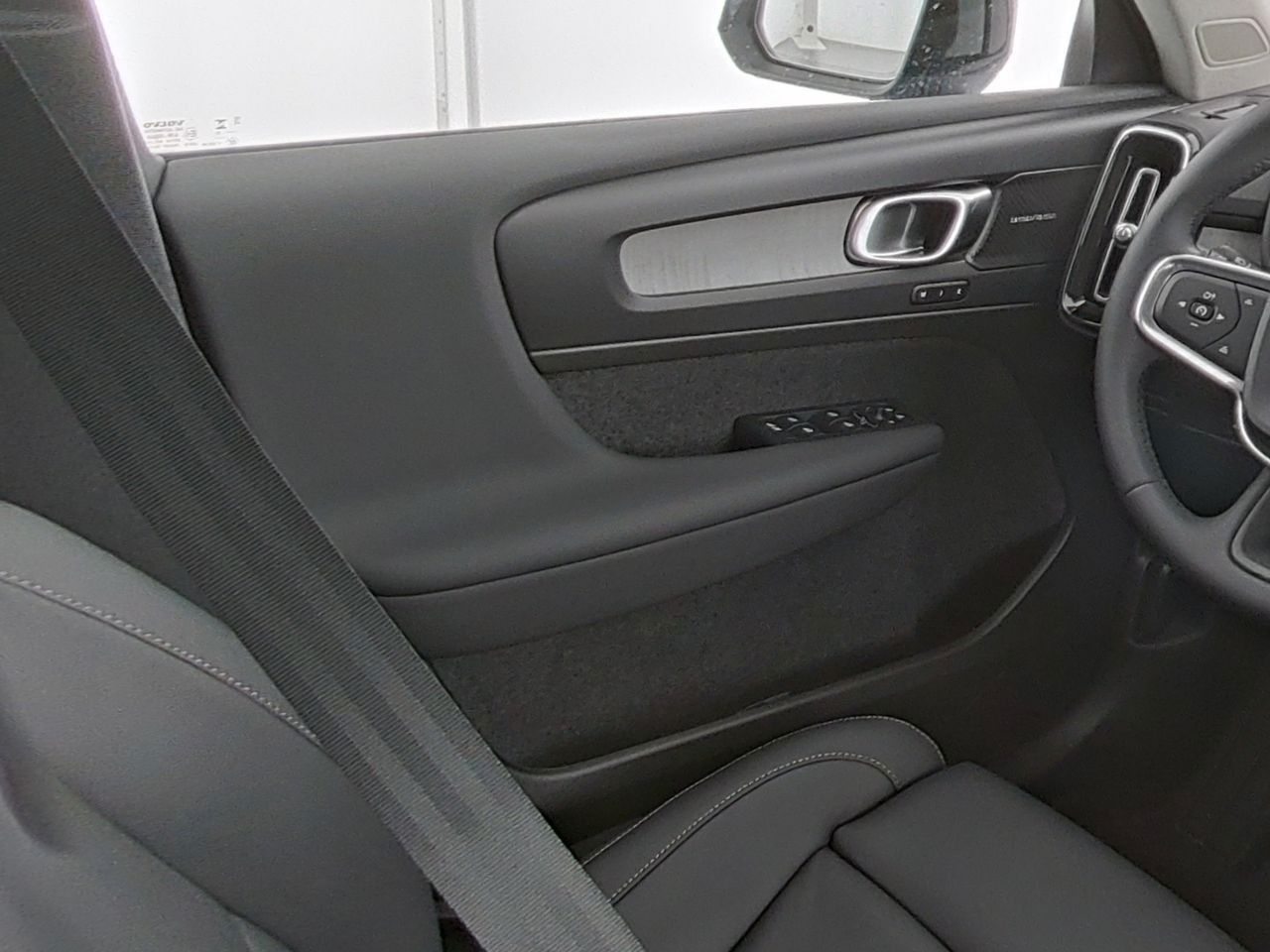 Fahrzeugabbildung Volvo XC40 Ultra Dark 2WD