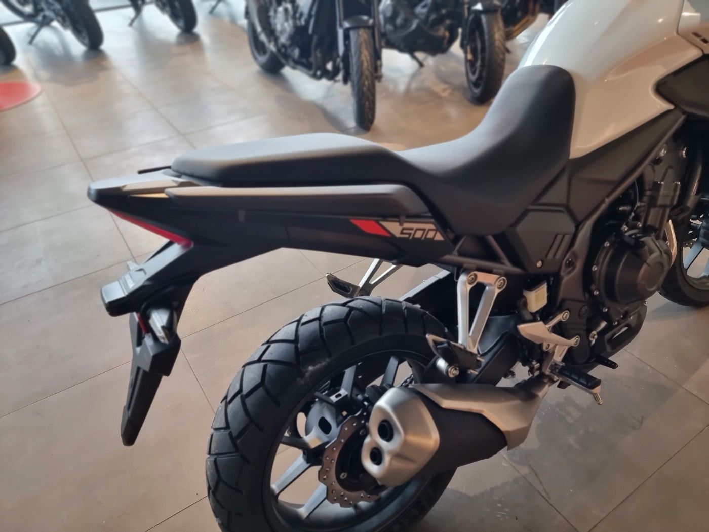 Fahrzeugabbildung Honda NX 500 Modell 2024