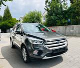 Ford Kuga Trend - Ford Kuga Trend mit Benzin-Antrieb