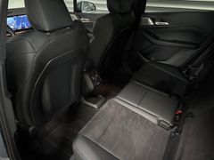 Fahrzeugabbildung BMW 218i Active Tourer--Pano/DrivingProf/eSitze/19LM