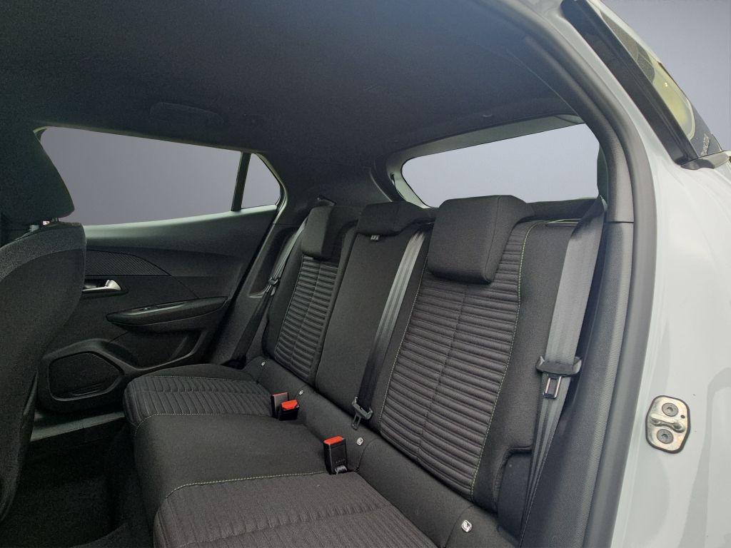 Peugeot 2008 Active BlueHDi 130 EAT8