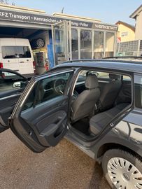 Volkswagen Golf - 12