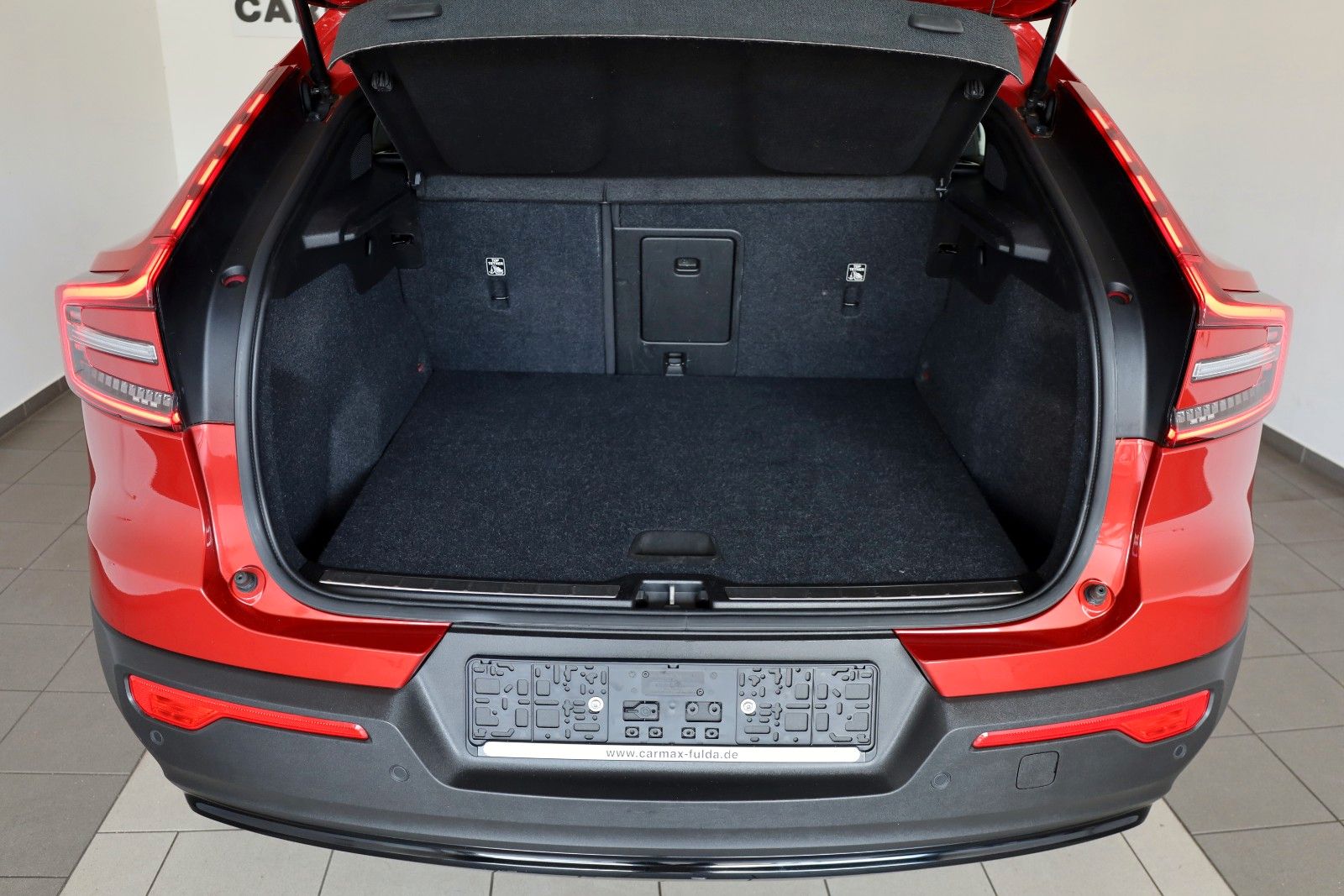 Fahrzeugabbildung Volvo C40 Core Recharge,Navi,LED,SH,Kamera,Panorama