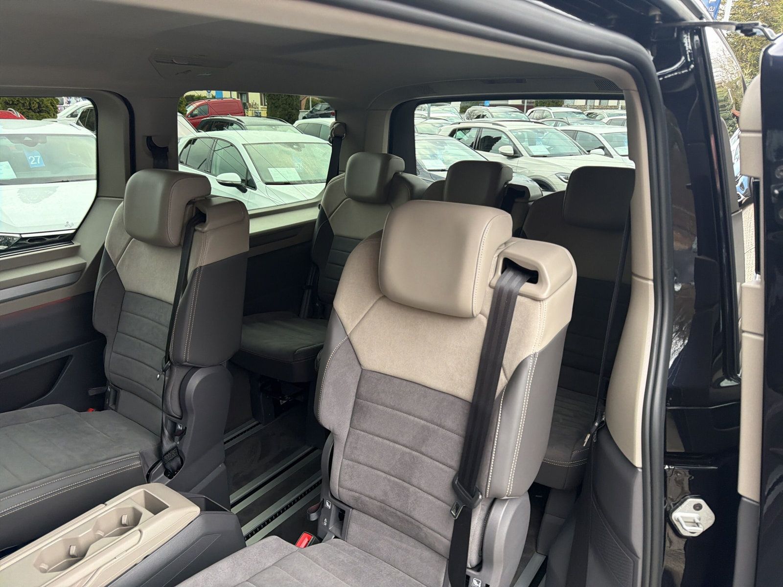 Multivan Life la. TDi Navi AZV IQ light v a v