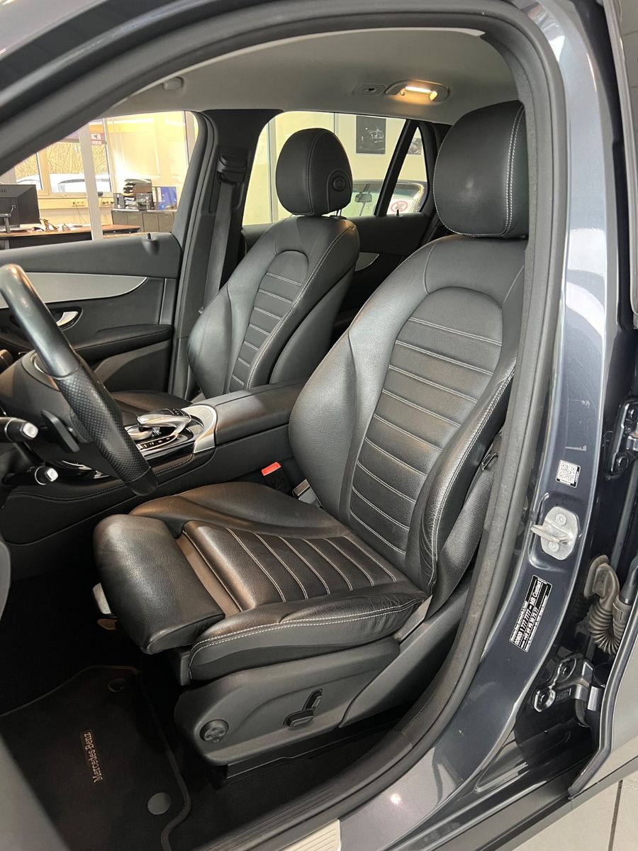 Fahrzeugabbildung Mercedes-Benz GLC 250 d 4Matic *LEDER*NAVI*SITZHEIZUNG*LED*