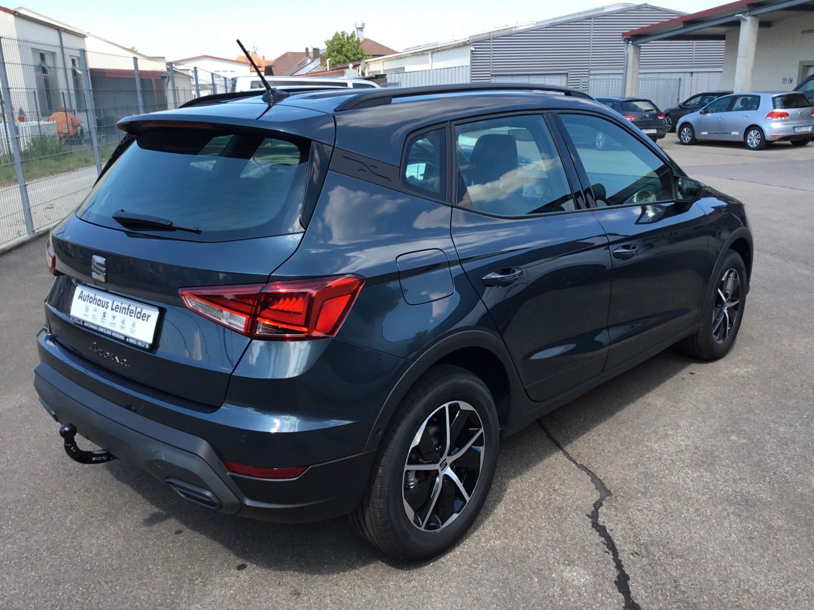 Fahrzeugabbildung SEAT Arona 1.0 TSI Style DSG+AHK+ACC+Navi+Kamera