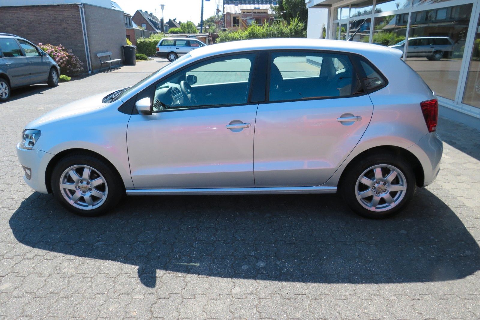 Fahrzeugabbildung Volkswagen Polo V Comfortline KLIMA RADIO SCHECKHEFT