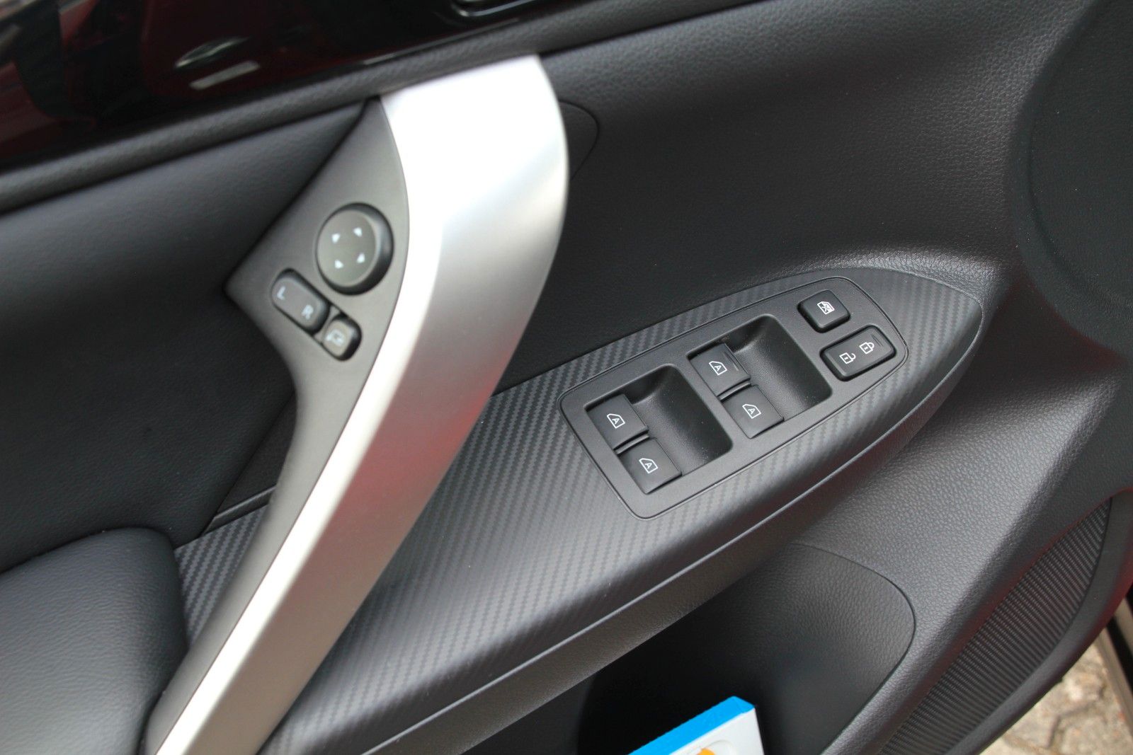 Fahrzeugabbildung Mitsubishi Eclipse Cross Plus Hybrid 4WD