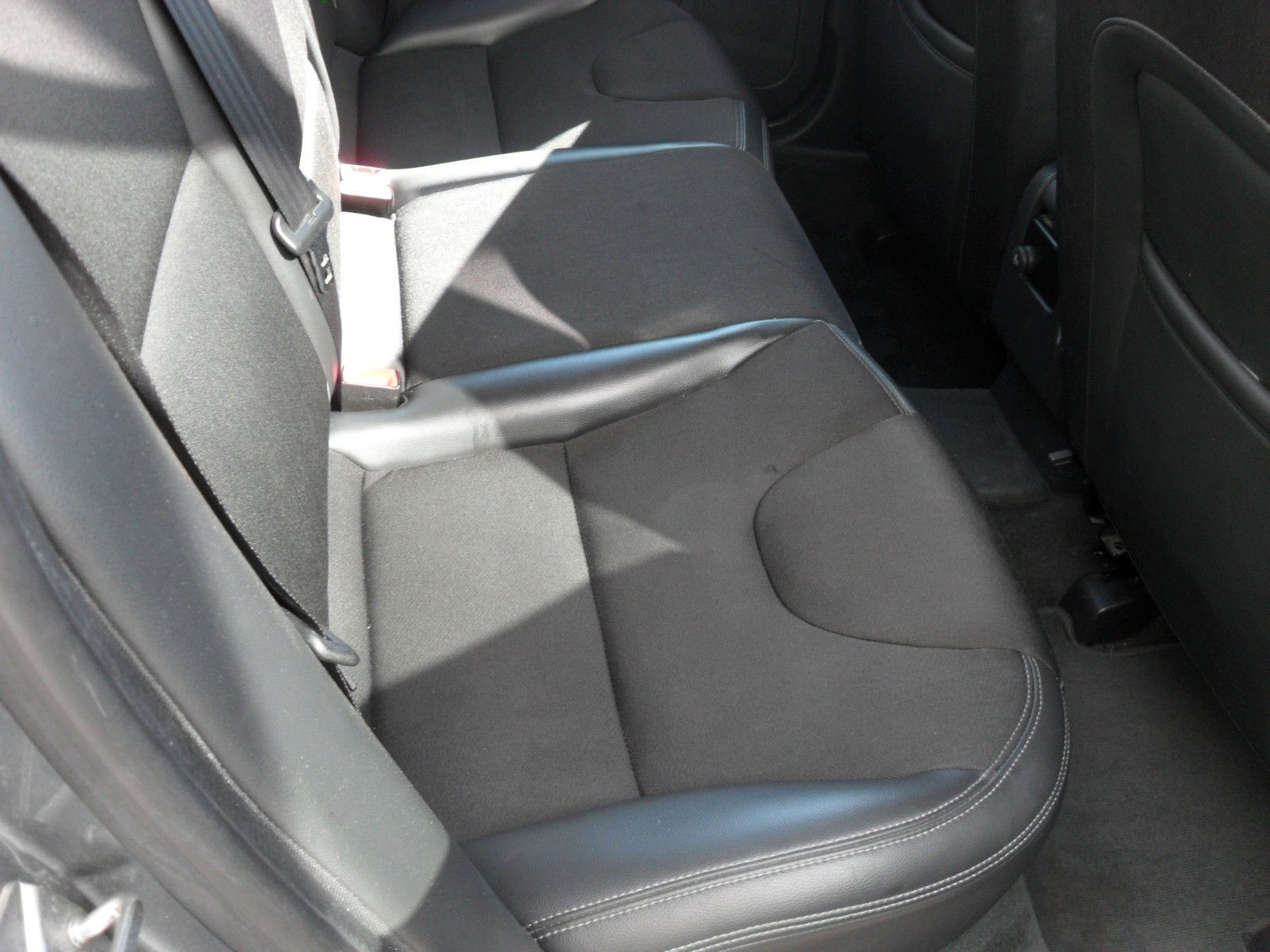 Fahrzeugabbildung Volvo XC 60 2.0 Automatik - Momentum 2WD