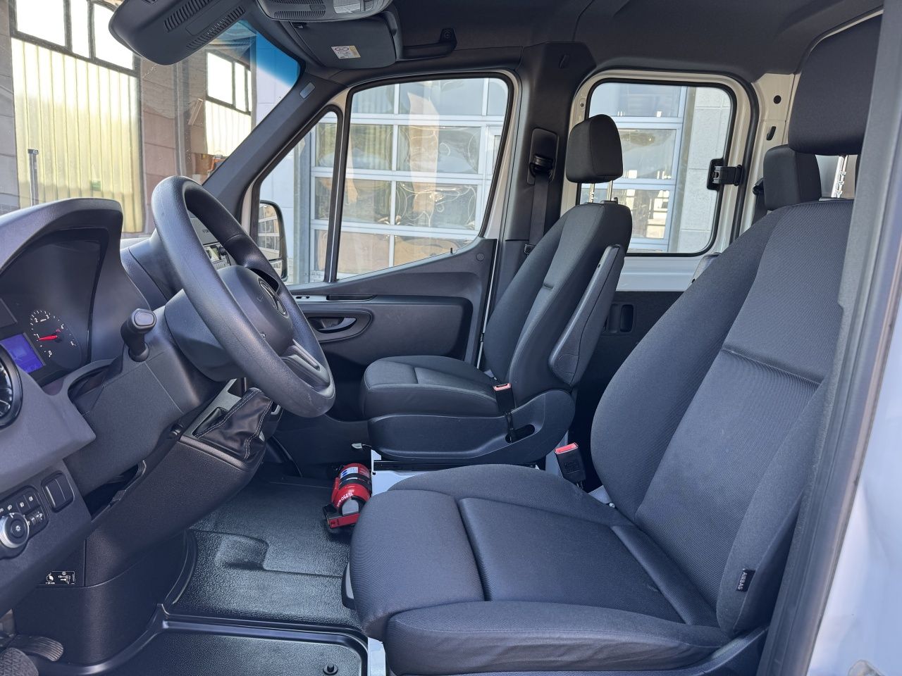 Fahrzeugabbildung Mercedes-Benz Sprinter 215CDI Pritsche Doka komp. Klima*Tempom