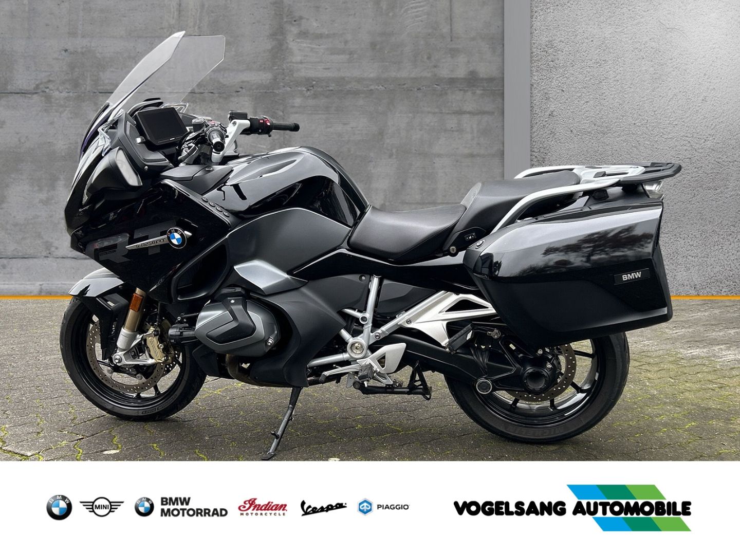 Fahrzeugabbildung BMW R 1250 RT TripleBlack, Dynamic- Paket, Comfort-P