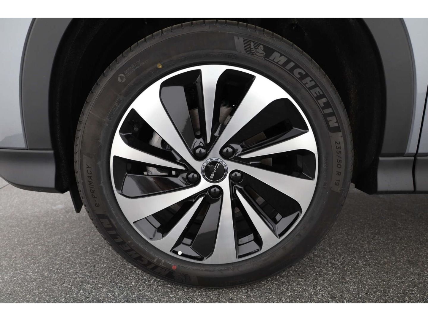 BYD SEAL U