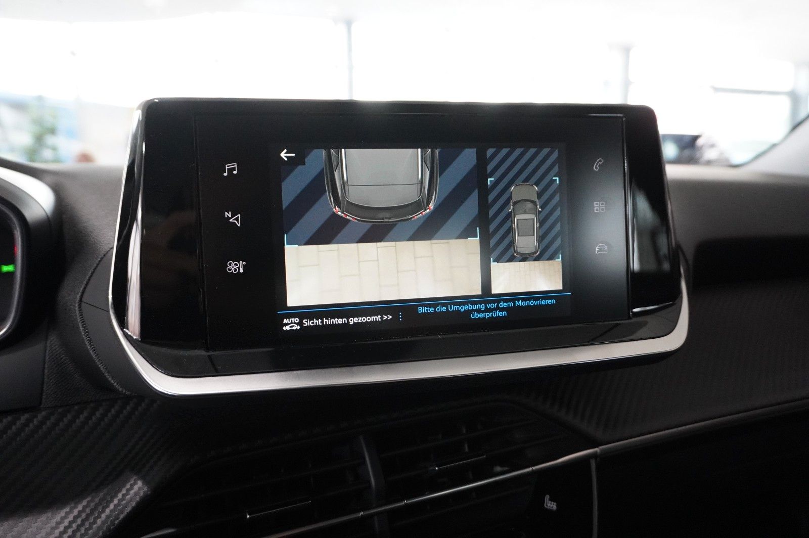 Fahrzeugabbildung Peugeot 2008 1.2 PURETECH NAVI/SHZ/KAMERA/TEMP/DAB+