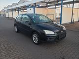 Ford Focus 1,6 Titanium,TÜVneu,sehr gepflegt,8fachber - Ford Focus aus 2007: Titanium