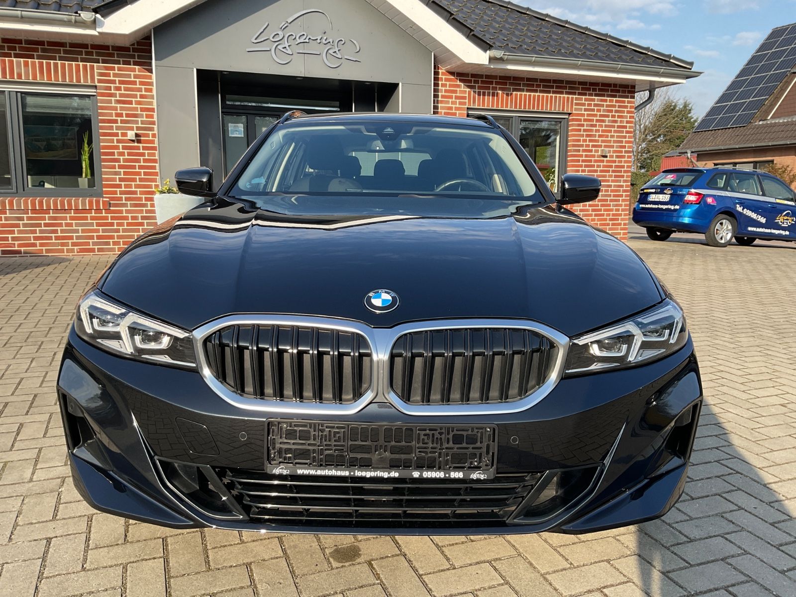 Fahrzeugabbildung BMW 318d Touring,AHK,Carplay,Sitzheizung,Isofix