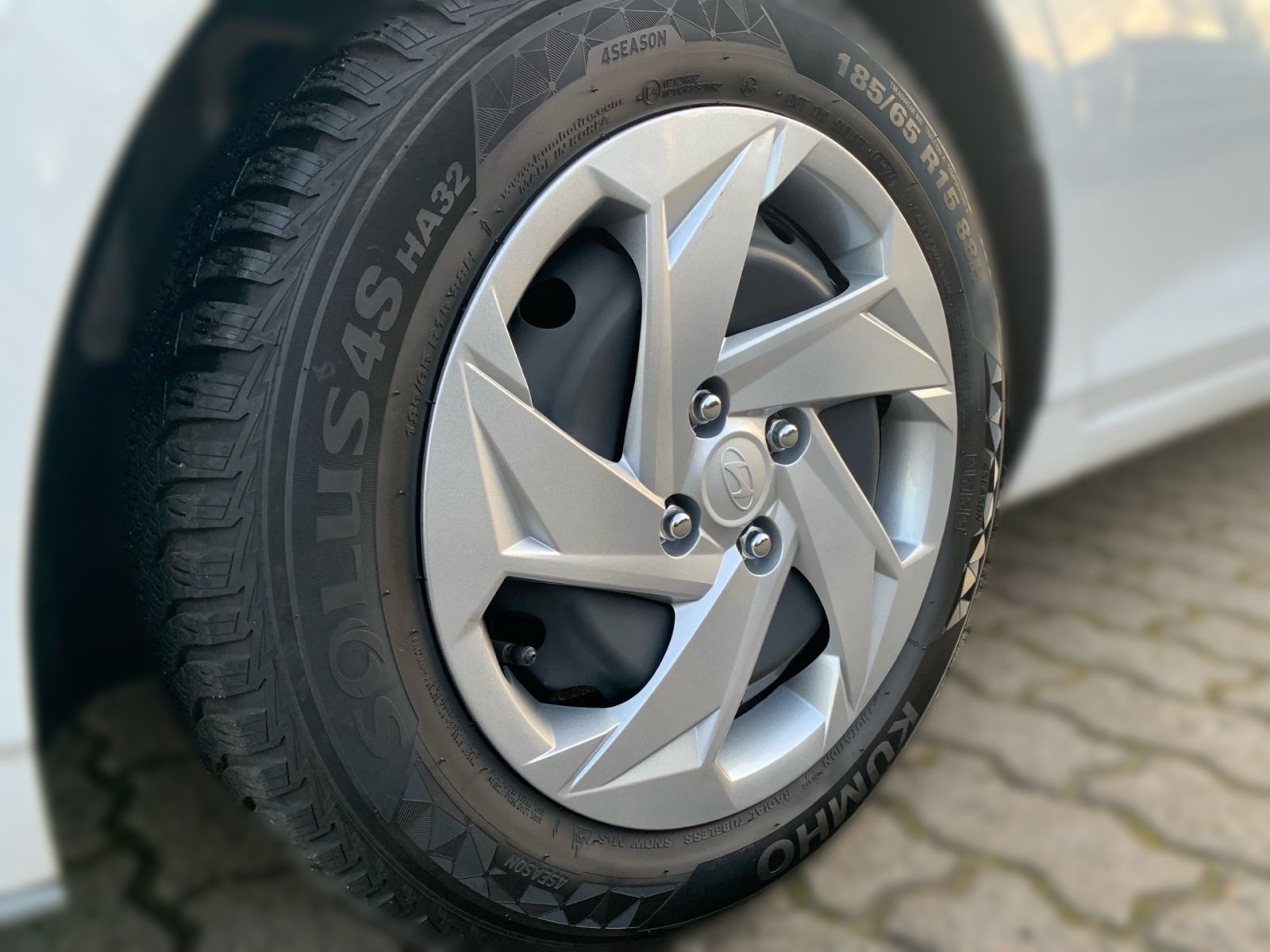 Fahrzeugabbildung Hyundai i20 1.2 Select Navi Kamera