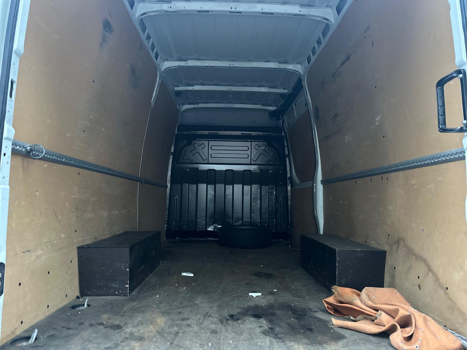 Iveco ANDERE Daily Kasten HKa 35 S ... V Radstand 352