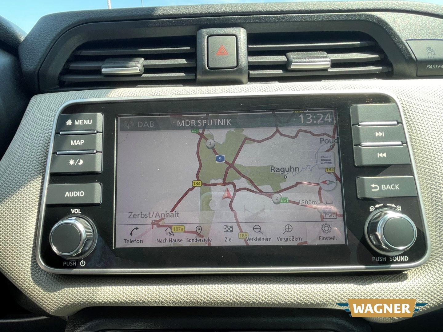 Fahrzeugabbildung Nissan Micra N-Connecta 1.0 IG-T Klimaautomatik Navi