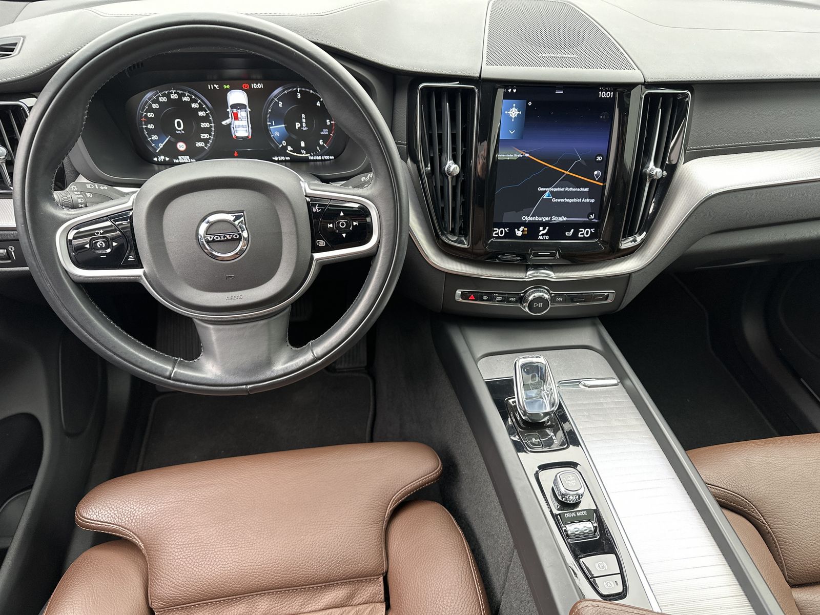 Fahrzeugabbildung Volvo XC60 B4 D Geartronic Inscription NAV+LED+PANO+VC