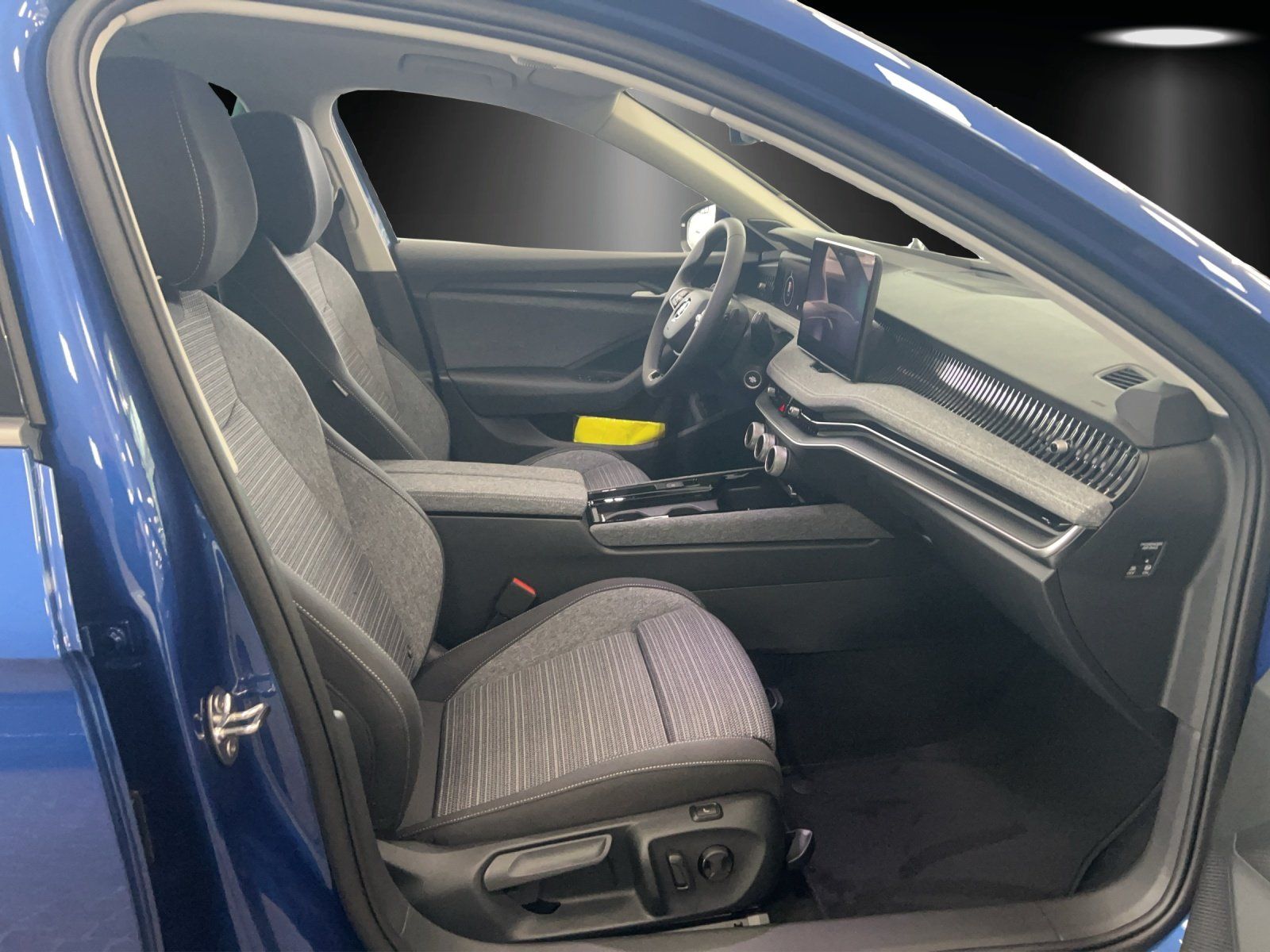 Fahrzeugabbildung SKODA Superb Combi Selection 1,5 TSI iV 150 kW DSG