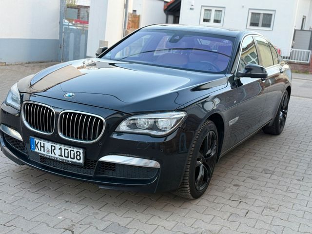 BMW 750 Baureihe 7 750d xDrive M-Paket Headup