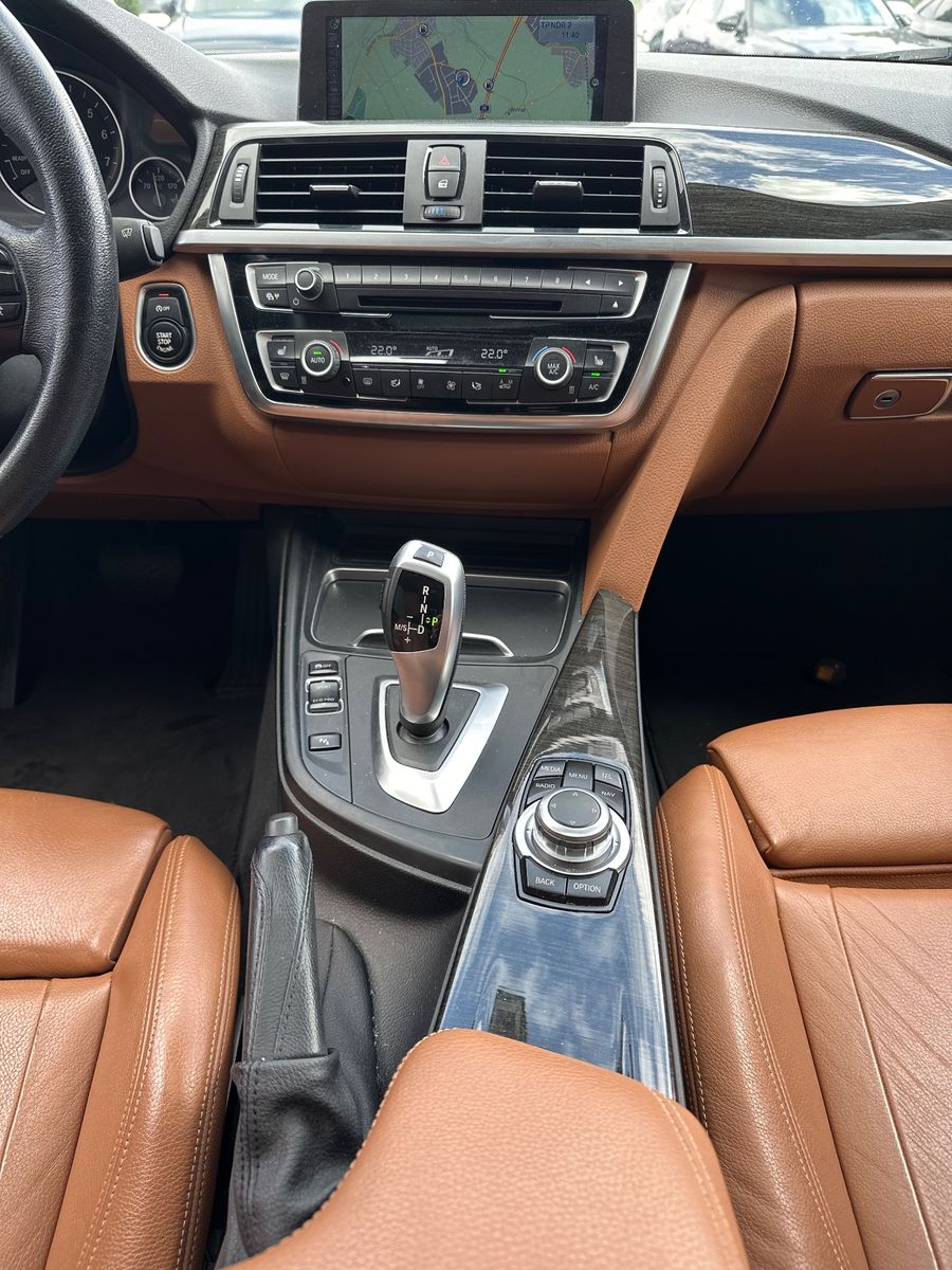 Fahrzeugabbildung BMW 420 Gran Coupé Luxury-Line Aut. NAV+XEN+PANORAMA