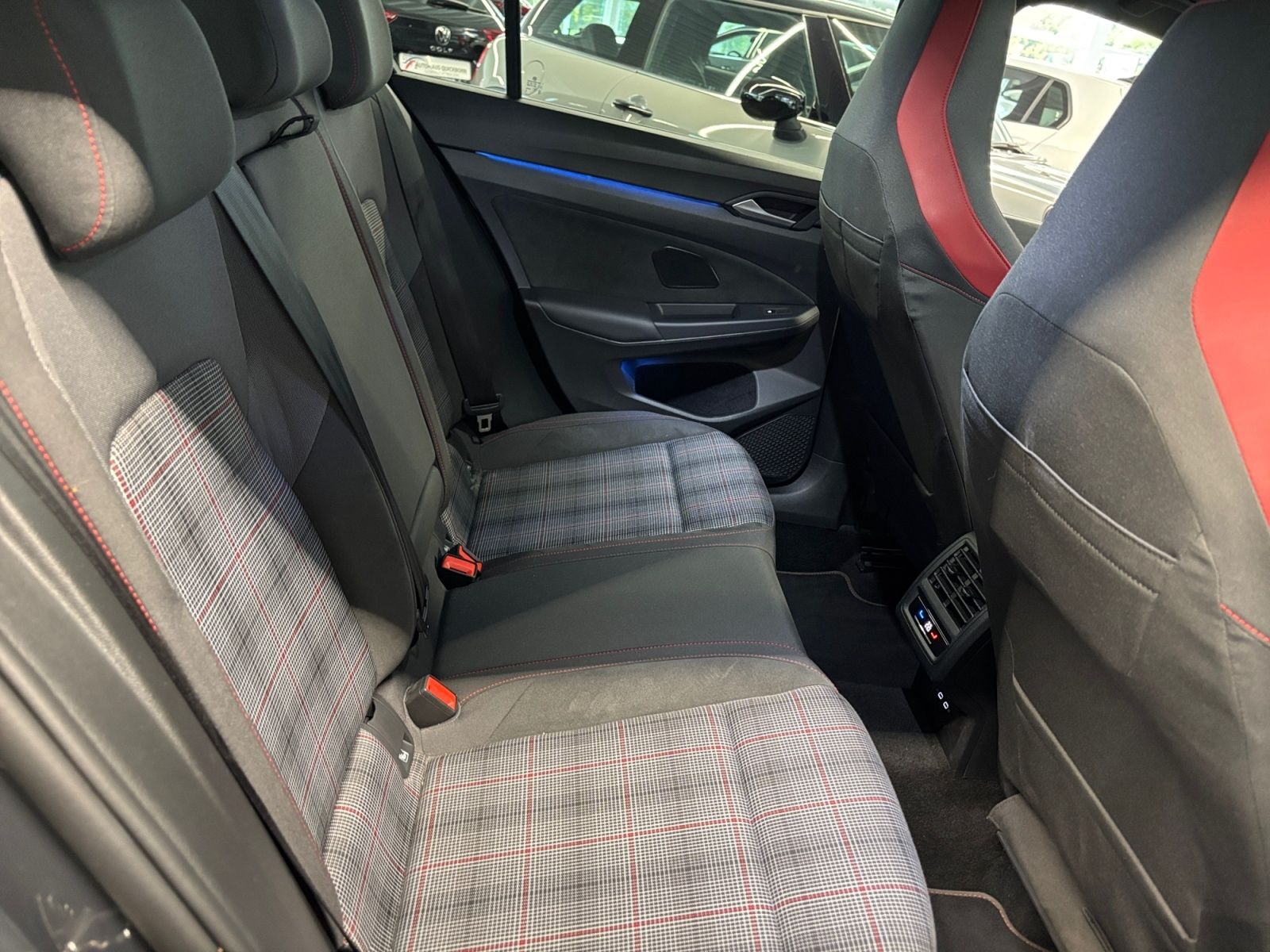 Volkswagen Golf - Bild 14