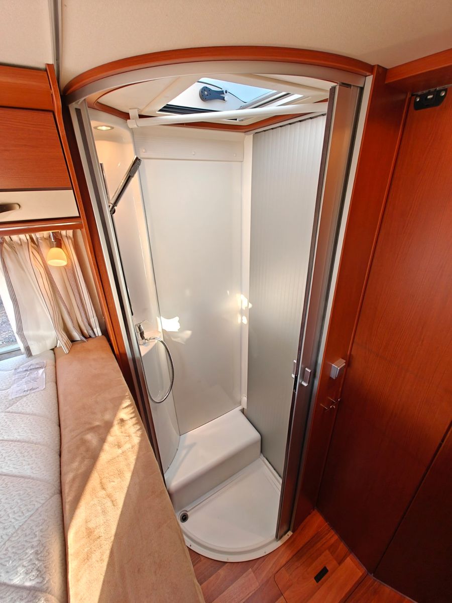 Fahrzeugabbildung HYMER / ERIBA / HYMERCAR B - KLASSE 594 - AUS ERSTBESITZ