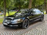 Volkswagen Phaeton 4.2 V8 4MOTION Tiptronic 5-Sitzer - - Volkswagen Phaeton mit Benzin-Antrieb: Automatik