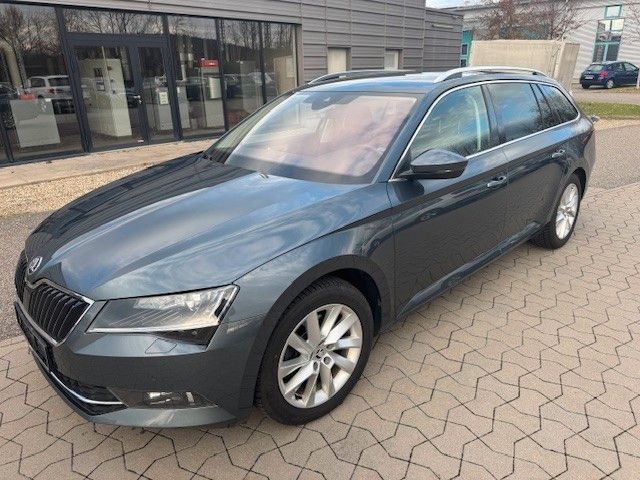 Skoda Superb Combi Style / Navi /AHK/