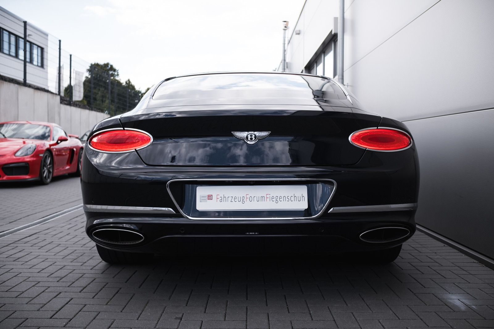 Fahrzeugabbildung Bentley Continental GT 6.0 W12 Speed - B&O - Pano