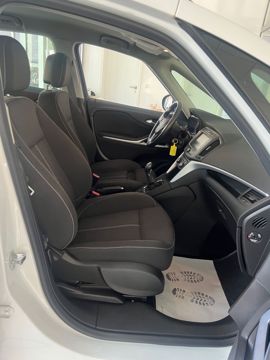 Fahrzeugabbildung Opel Zafira C Edition* Standheizung