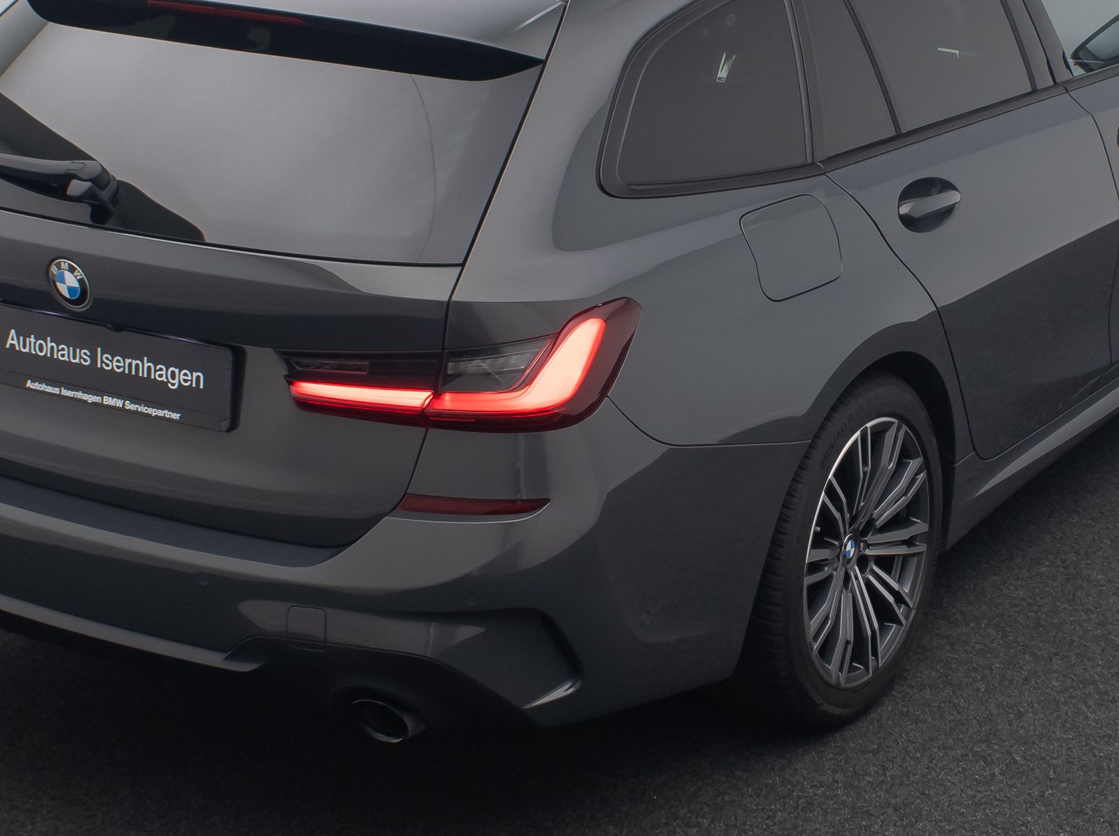 Fahrzeugabbildung BMW 320d xD M Sport Kamera Komfort DAB Individual