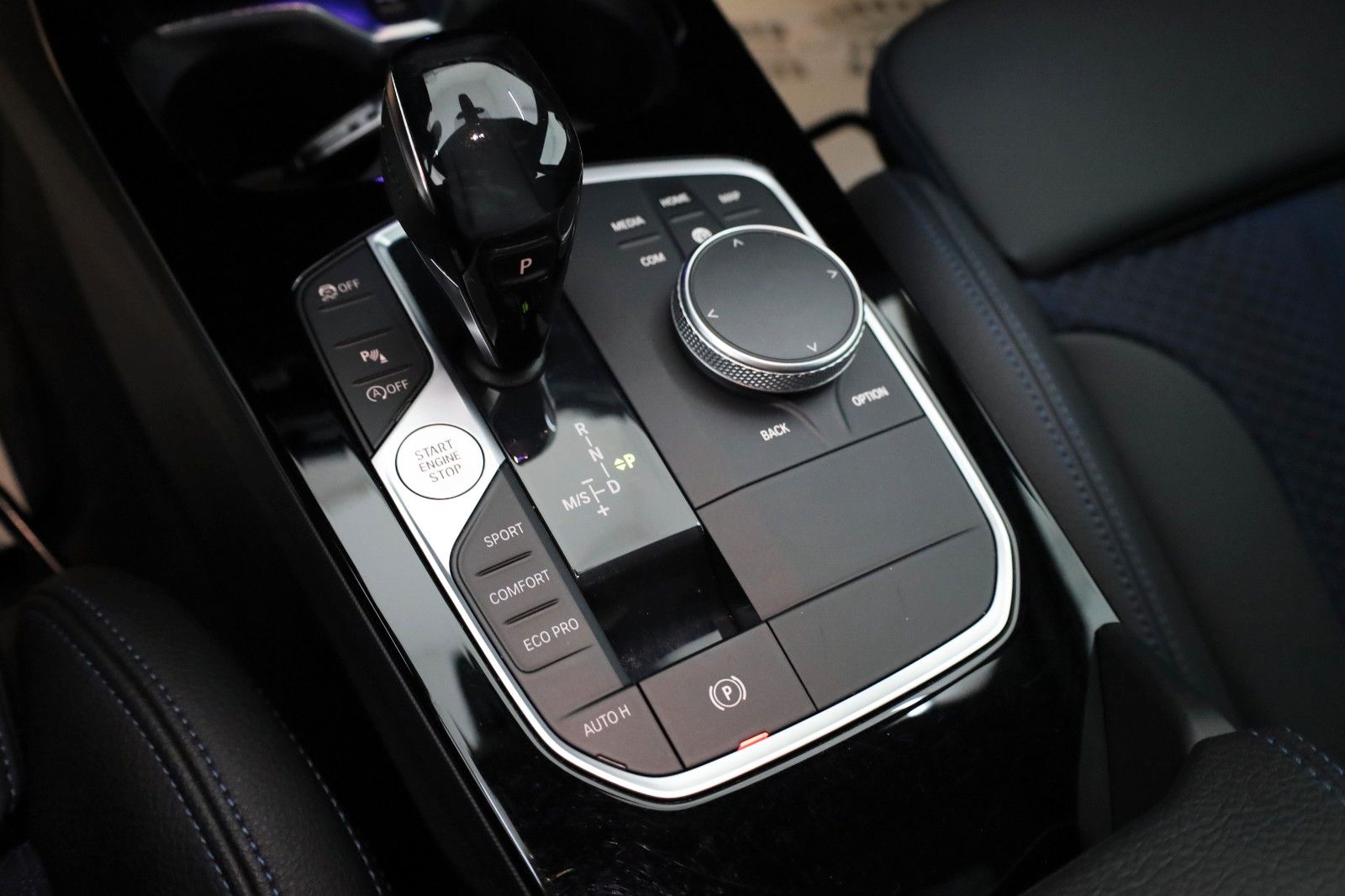 Fahrzeugabbildung BMW Gran Coupe 218i M Sport TLeder,Navi,LED,SH,+WR