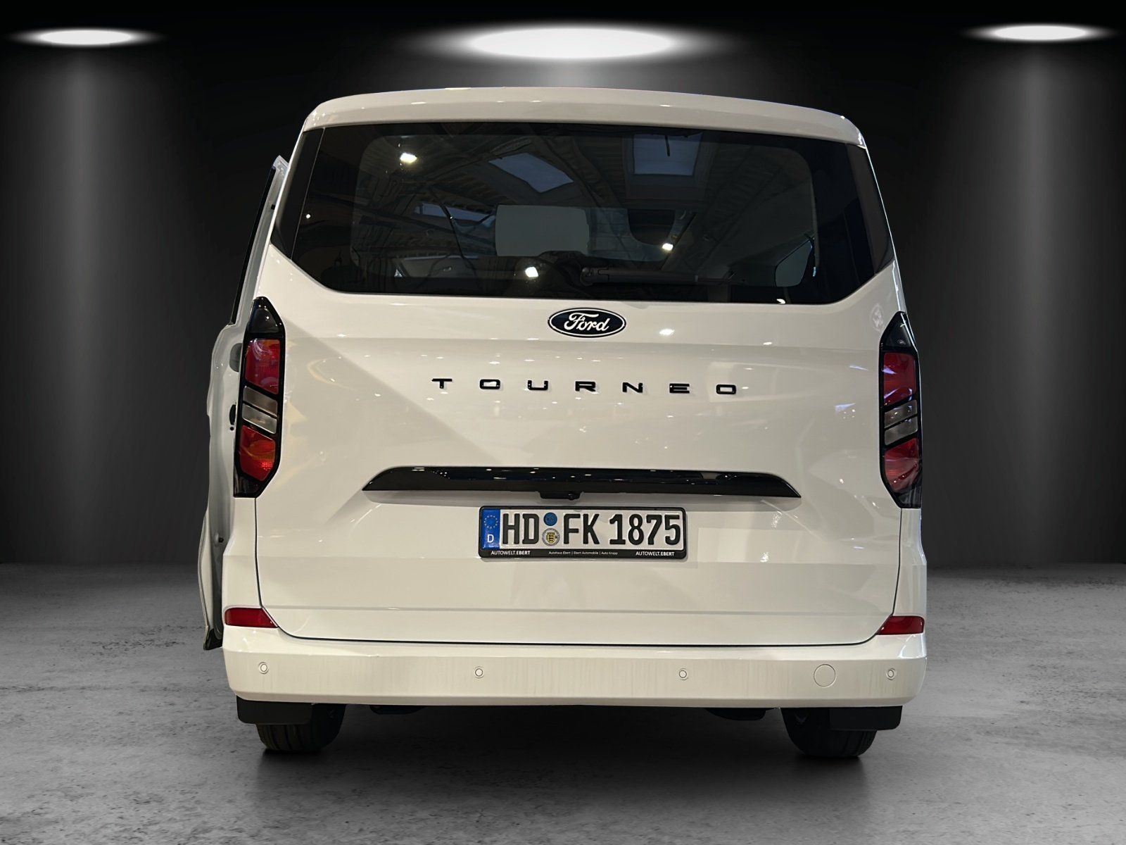 Fahrzeugabbildung Ford Tourneo Custom Titanium elekt. Tür Techn. Pak.
