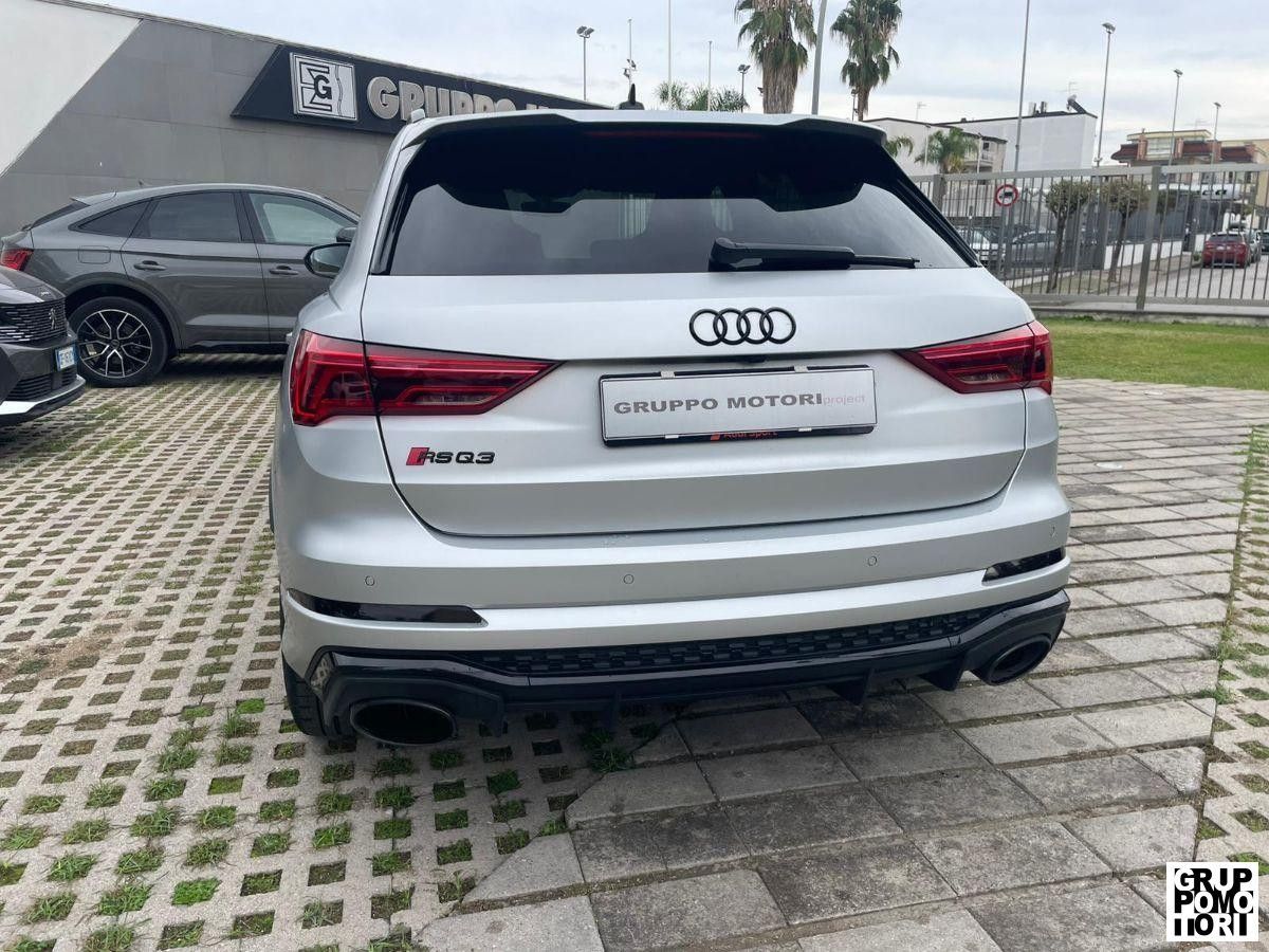 Audi AUDI - Q3 - RS Q3 quattro S tronic imagem 3