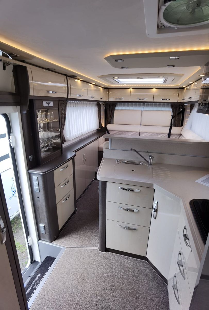 Fahrzeugabbildung Phoenix Maxi-Alkoven 7900 QRSL *SommerSale*