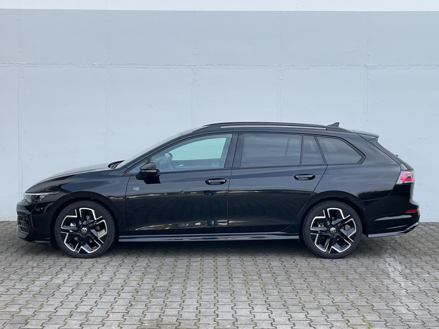 Golf Variant VIII 2.0 TDI DSG R-Line AHK/Kamera/