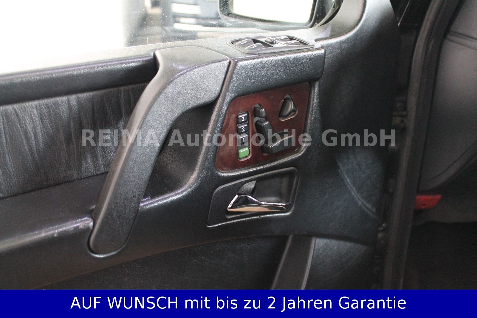 Fahrzeugabbildung Mercedes-Benz G 400 CDI AWD, Schiebedach, Navi, Leder