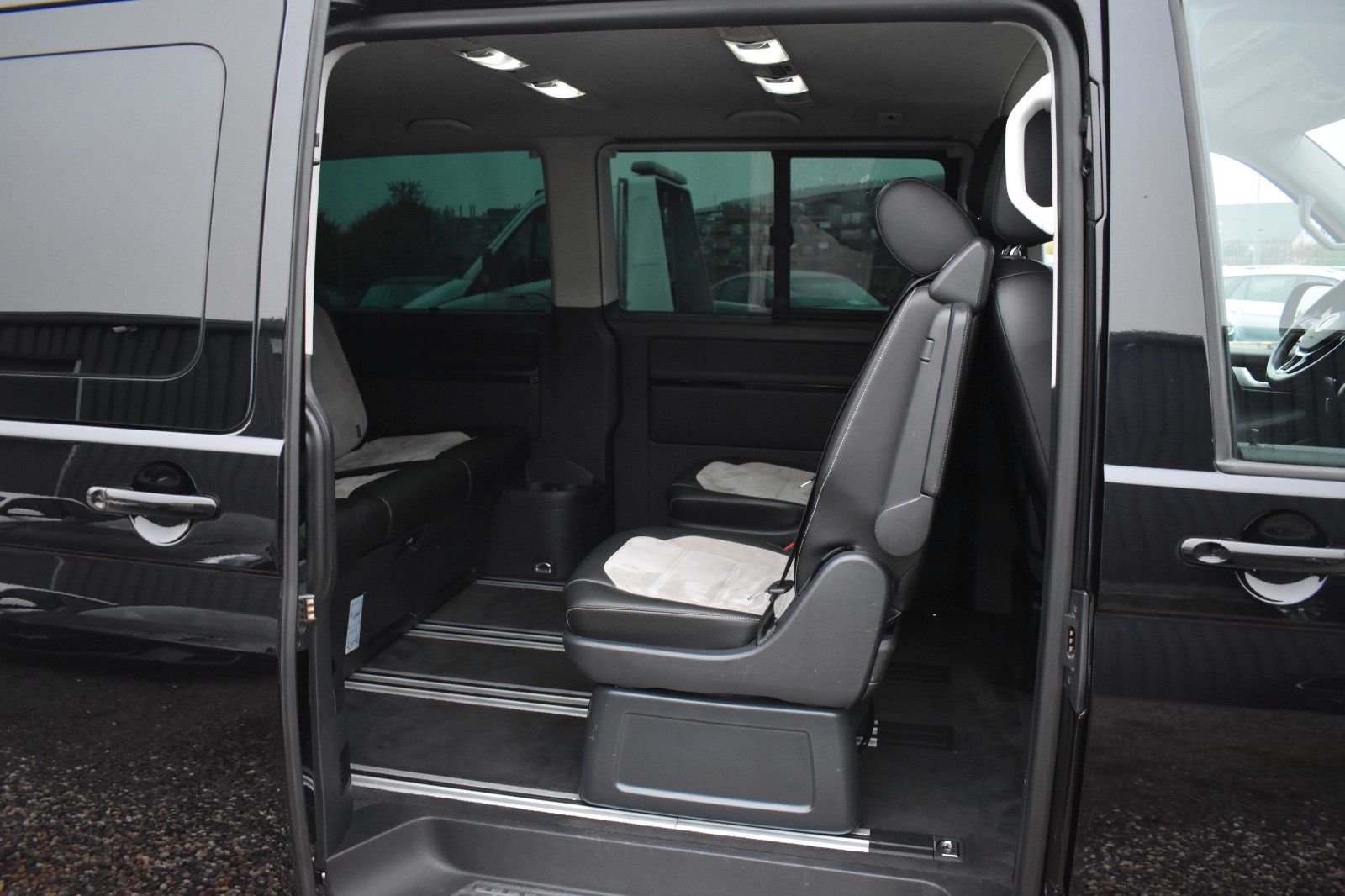 Fahrzeugabbildung Volkswagen T6 Multivan Highline 4Motion DYNAUDIO 1 Hand ACC