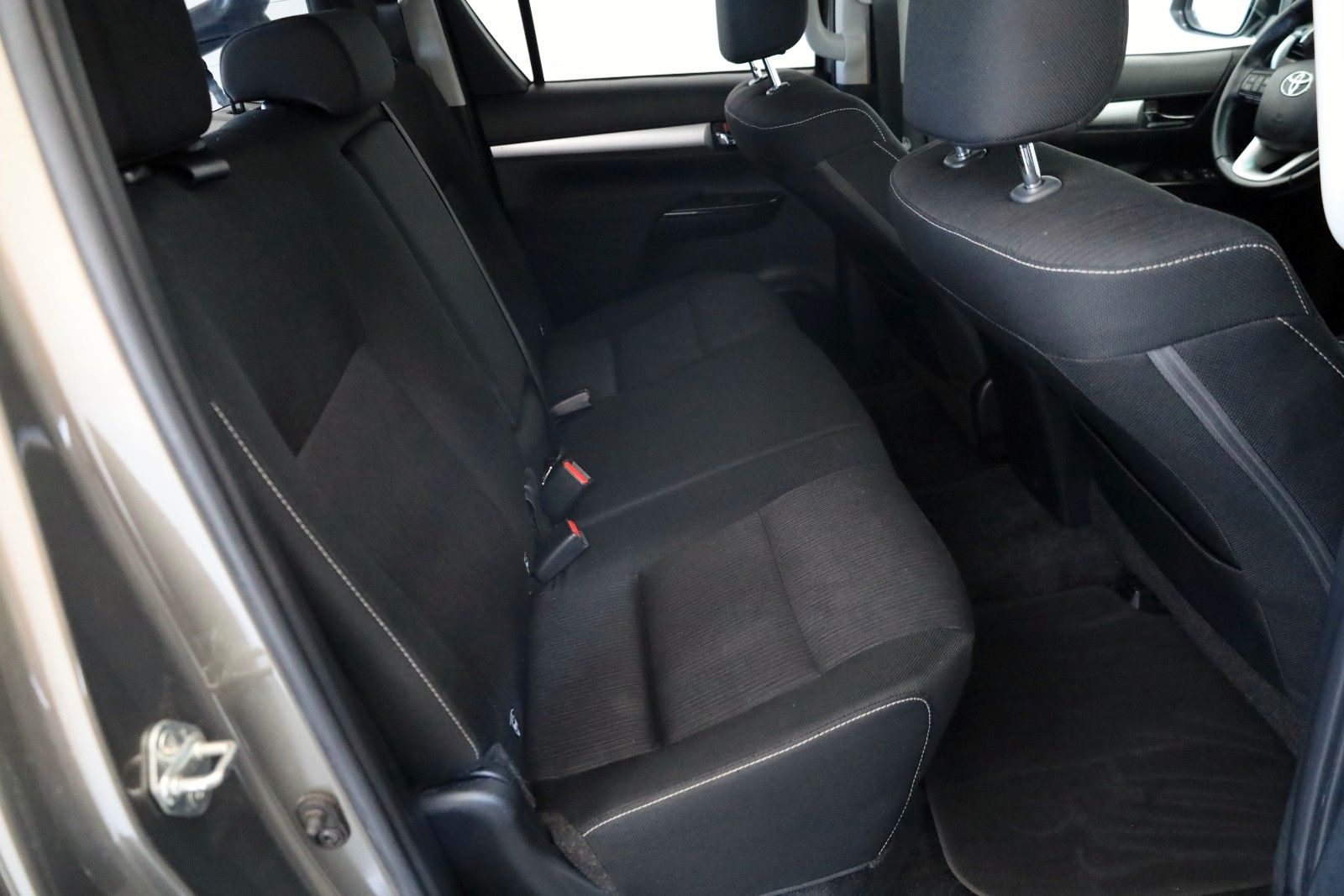 Fahrzeugabbildung Toyota Hilux 2.8 D-4D Comfort,Kamera,Rollbügel,AHK