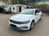 Volkswagen Passat Variant Business AHK/Pano/Kamera/ACC - Volkswagen Passat mit Diesel-Antrieb: Weiß, Kombi