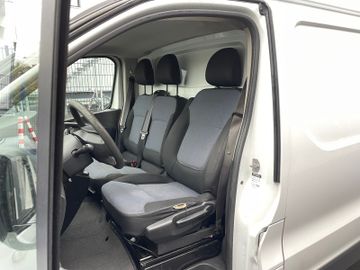 Opel Vivaro - 11