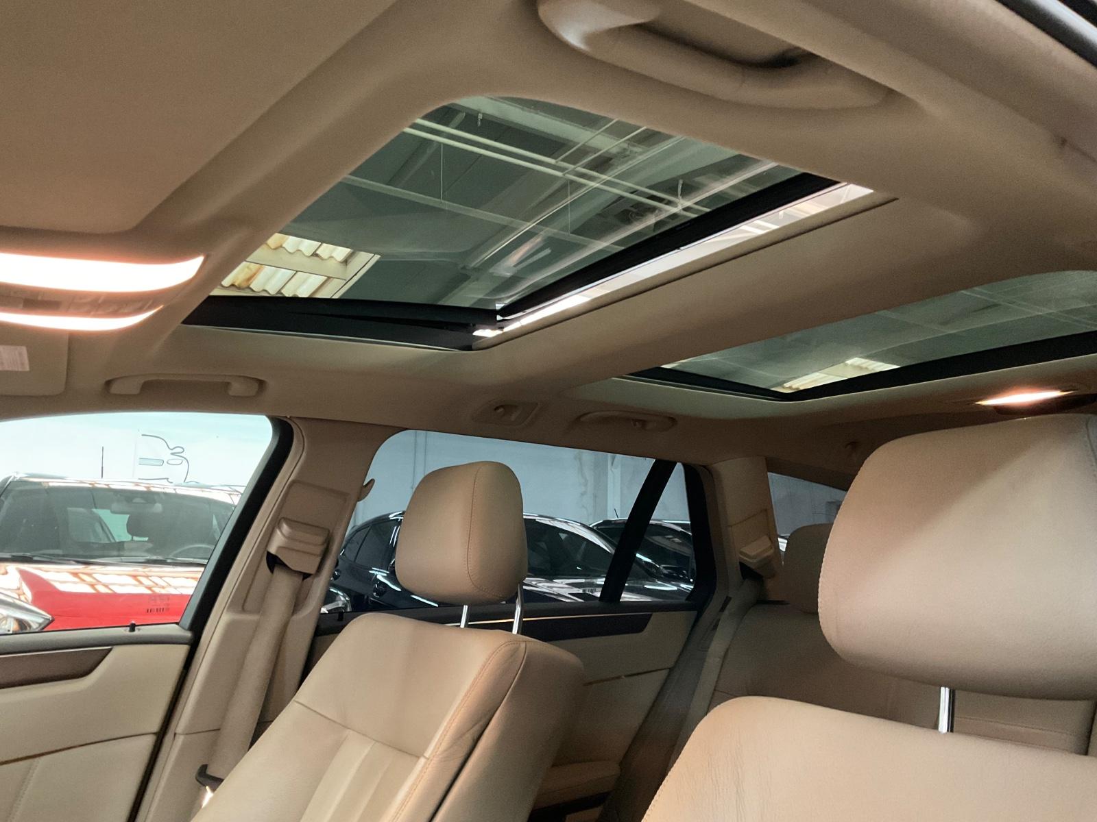 Mercedes-Benz E220 2011 — photo 38