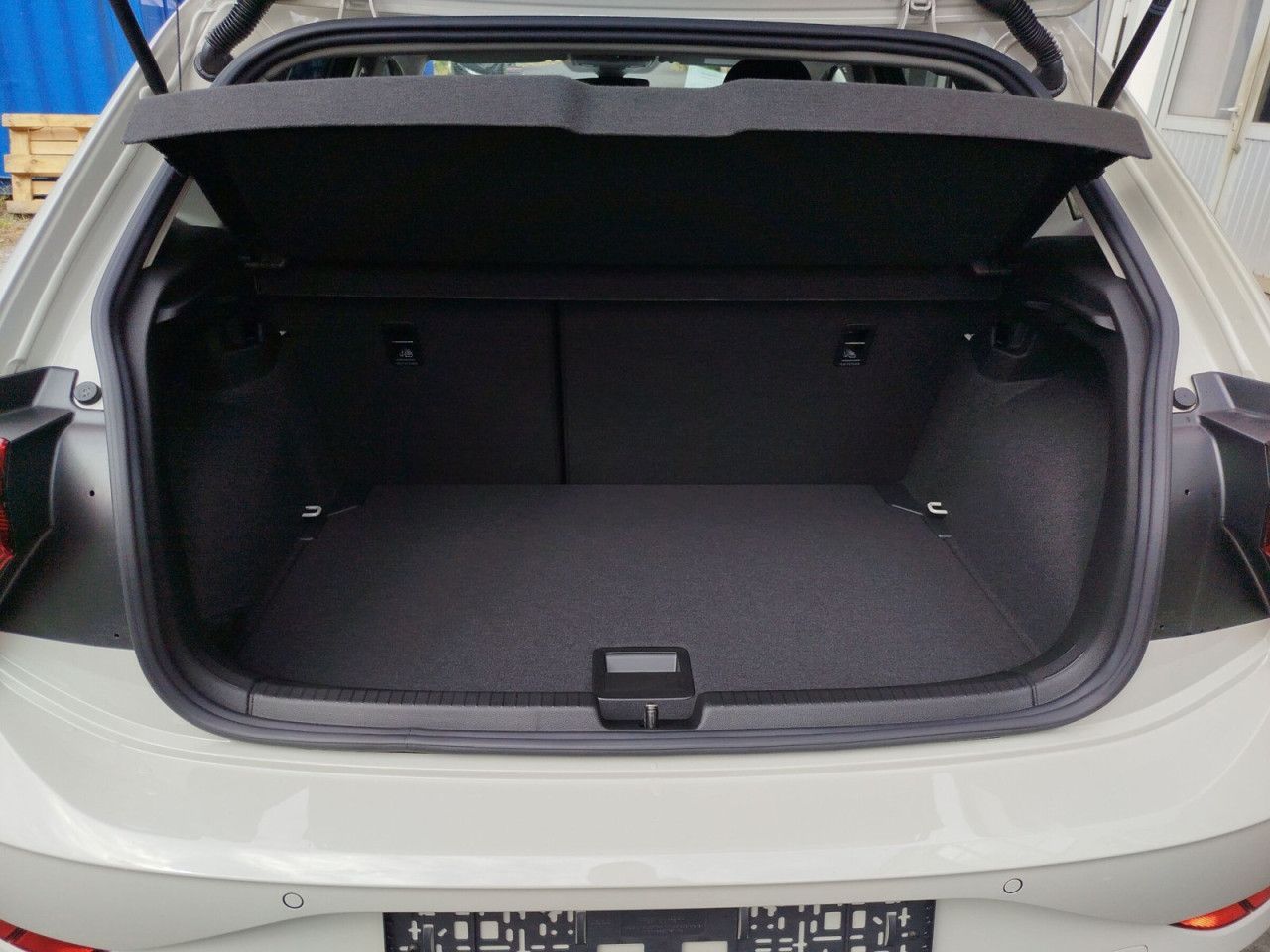 Fahrzeugabbildung Volkswagen Polo Life 1.0 l TSI OPF 70 kW (95 PS) 5-Gang