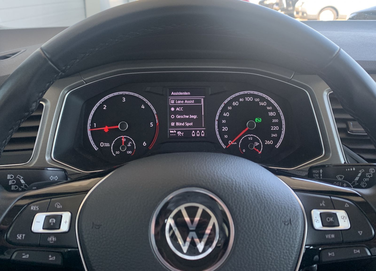 Fahrzeugabbildung Volkswagen T-Roc 2.0 TDI*Style*LED*ACC*Navi*Cam**PDC*