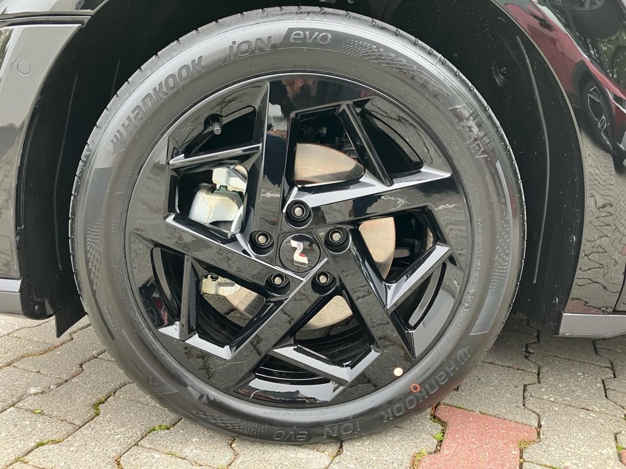 Fahrzeugabbildung Hyundai IONIQ 3 (MY27) 61 kWh (135 PS) 2WD N Line SHZ*LH