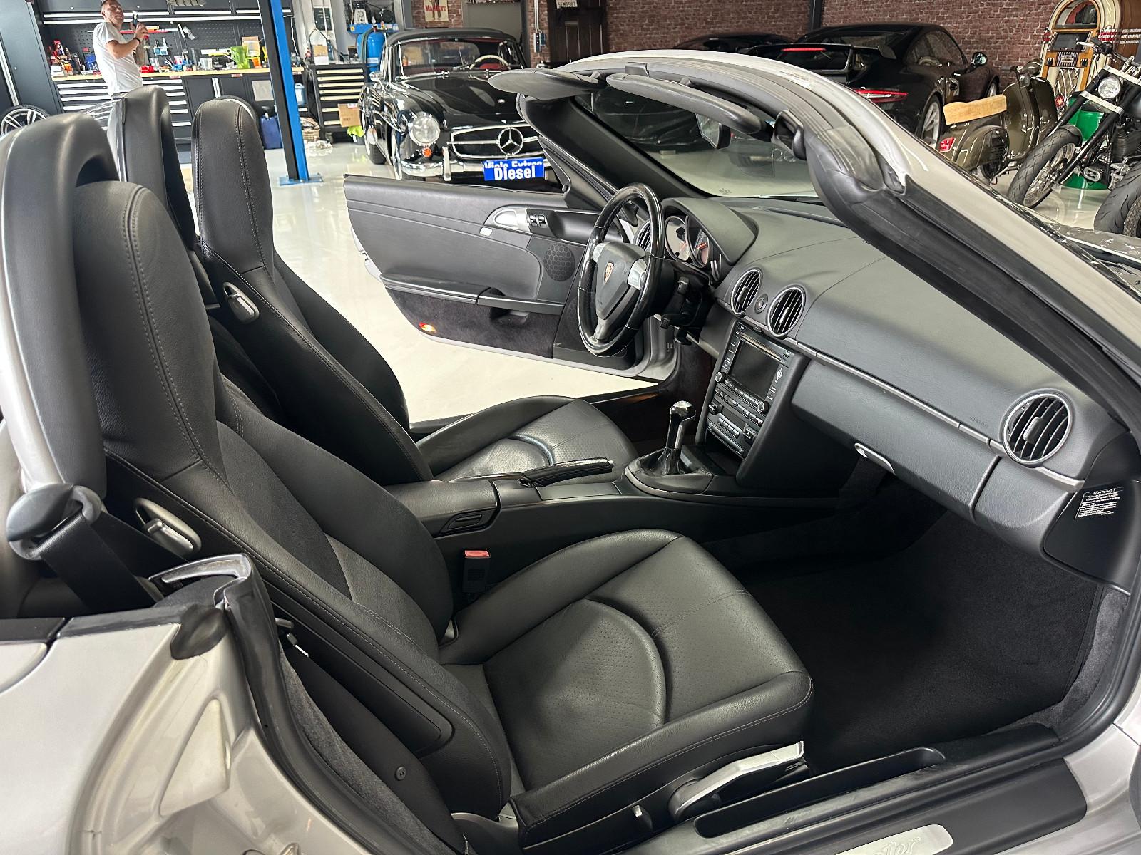Porsche Boxster 987 2.9 256 ch BVM / Bi-Xénon / PCM / Jantes Carrera 19"