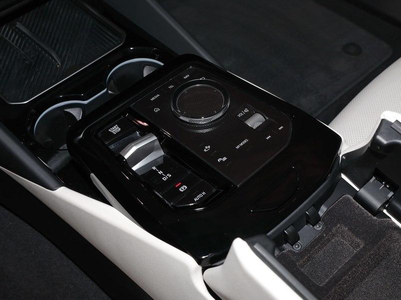BMW 530e Lim. M Sport Adp.LED HarmKar DrivAssProf. 3